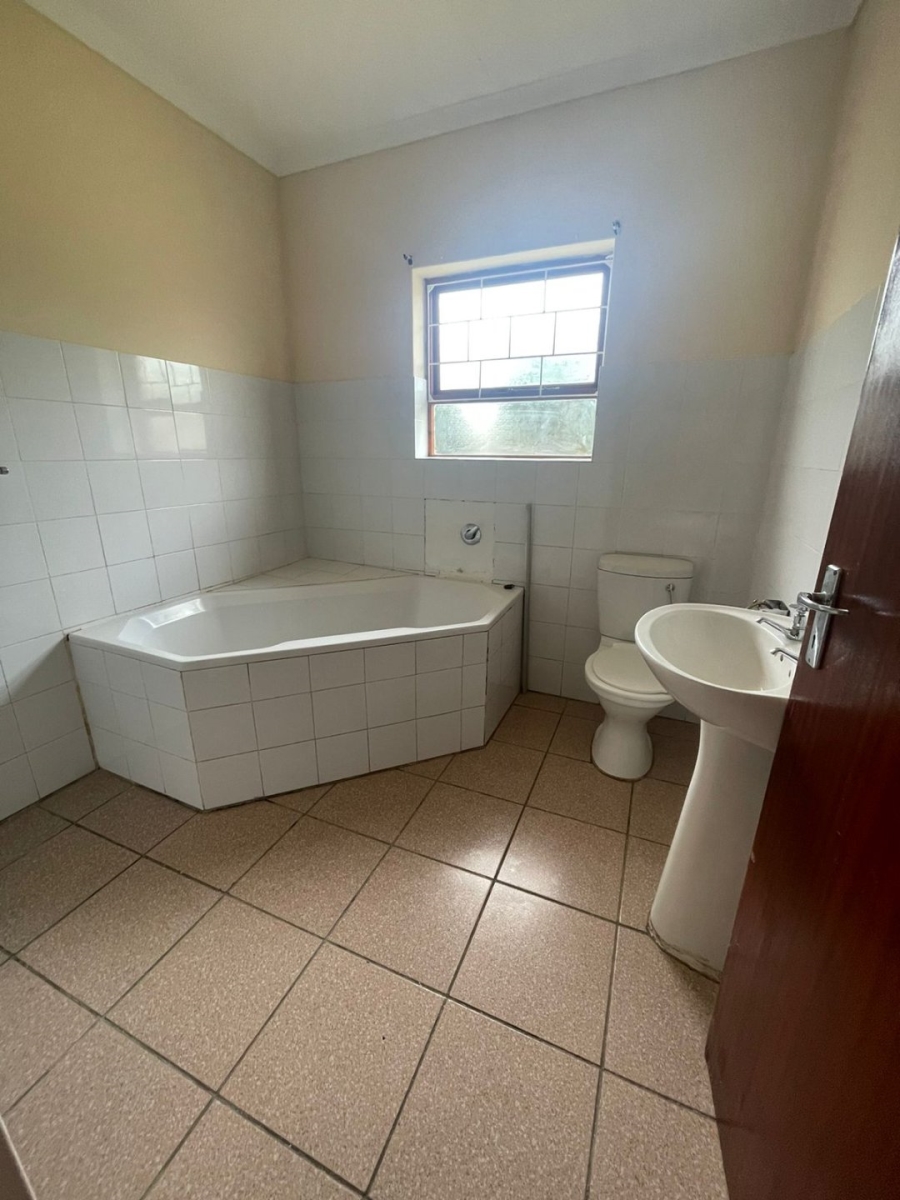  Bedroom Property for Sale in Azalea Park Eastern Cape